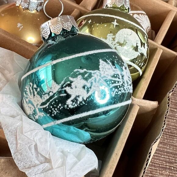 2013 Target Box of 8 Various Color Mini Glass Ball Scene Ornaments w/Glitter - Picture 1 of 10